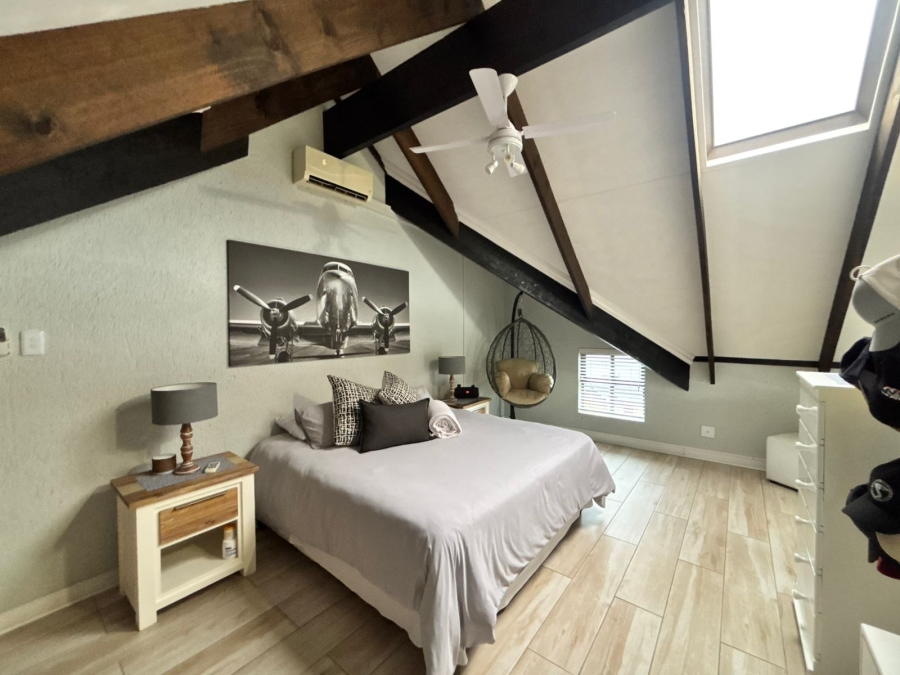 5 Bedroom Property for Sale in Grimbeeck Park North West